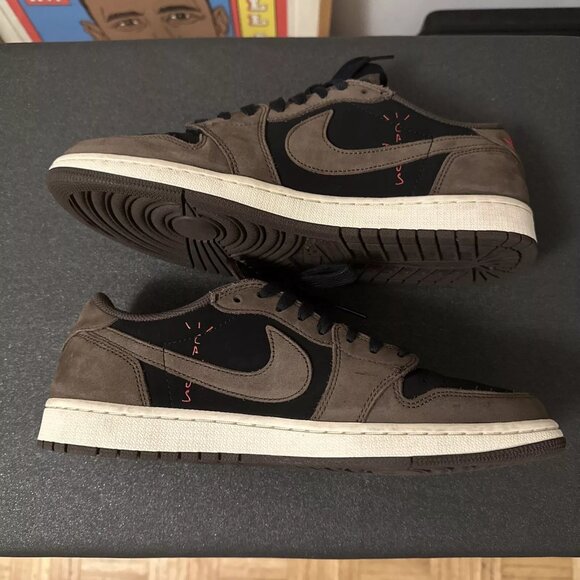 Travis scott jordan 1 low og sp mocha main image 4